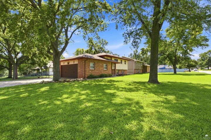 Property Photo: 601 S Webster KS 66441