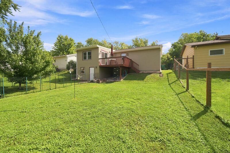 Property Photo: 912 S 3rd Avenue MN 56007