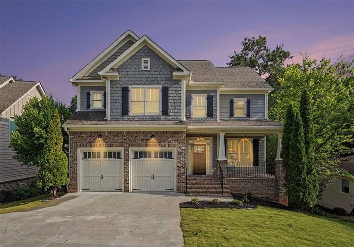 Property Photo:  1415 Hawthorne Avenue SE  GA 30080 