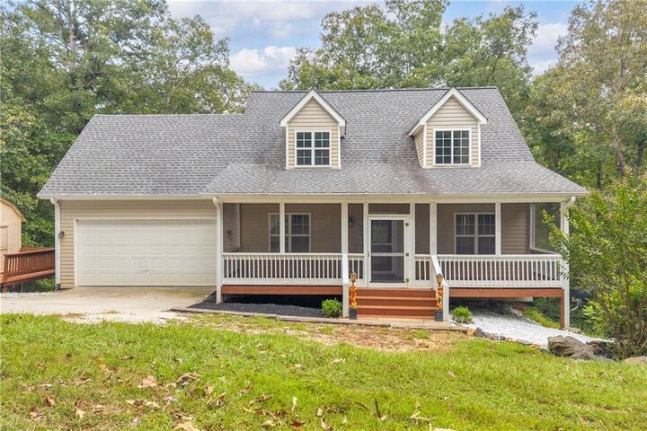 Property Photo:  256 Cross Creek Trail  GA 30535 