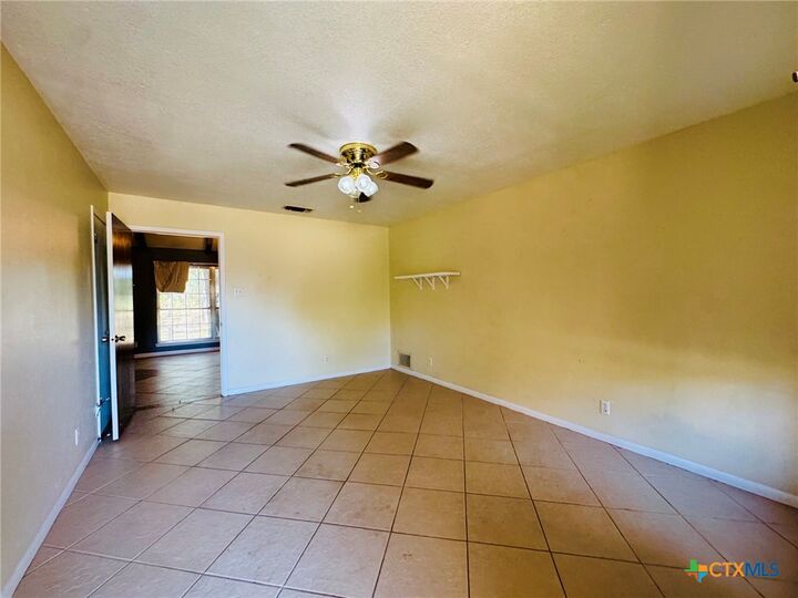 Property Photo:  2405 Osage Road  TX 76528 