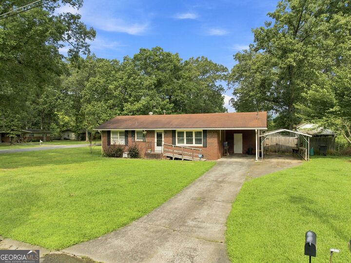 Property Photo: 1 Eugenia Circle NW GA 30165