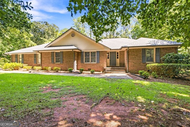 Property Photo: 131 Plantation Way GA 30281