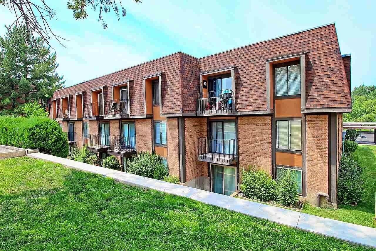 Property Photo: 3231 Lakeside Drive 205 CO 81506