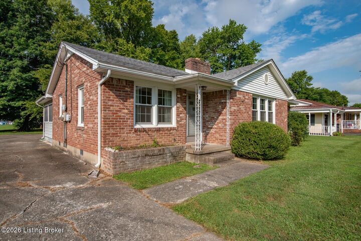 Property Photo:  212 Fairview Dr  KY 42701 