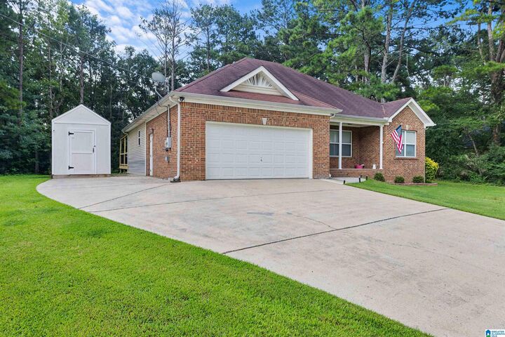 Property Photo:  219 Westridge Drive  AL 35172 