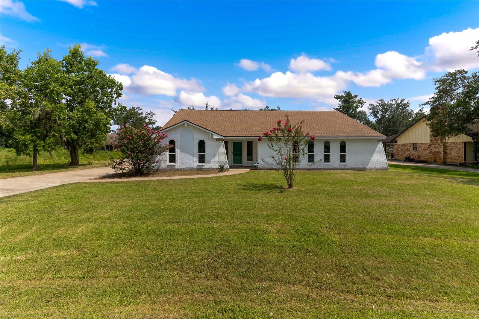 Property Photo: 1430 North Rd TX 77566