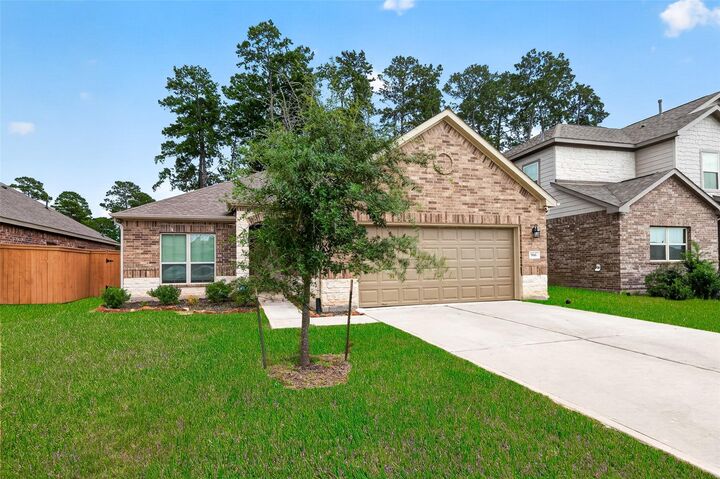 Property Photo:  986 Golden Willow Lane  TX 77304 
