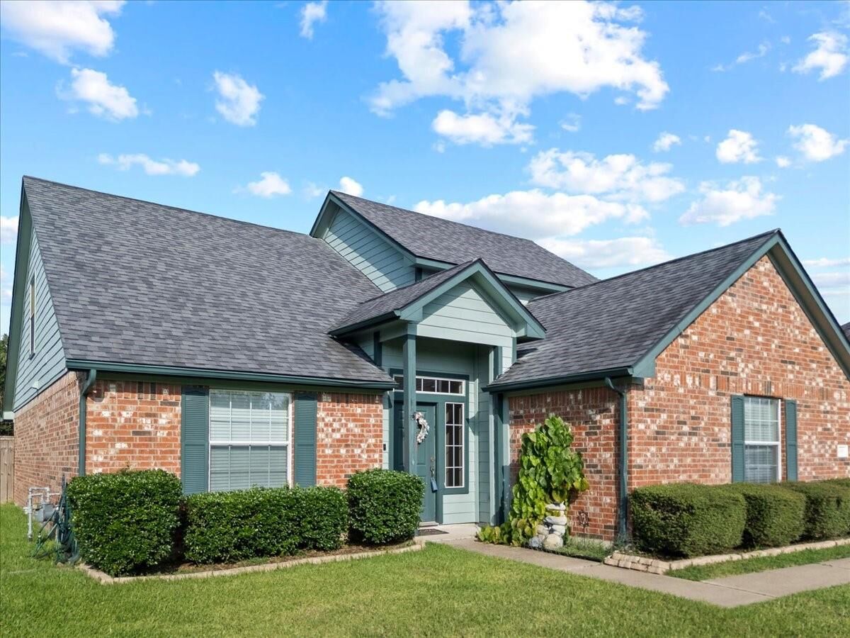 Property Photo:  8018 Dogwood Court  TX 77523 