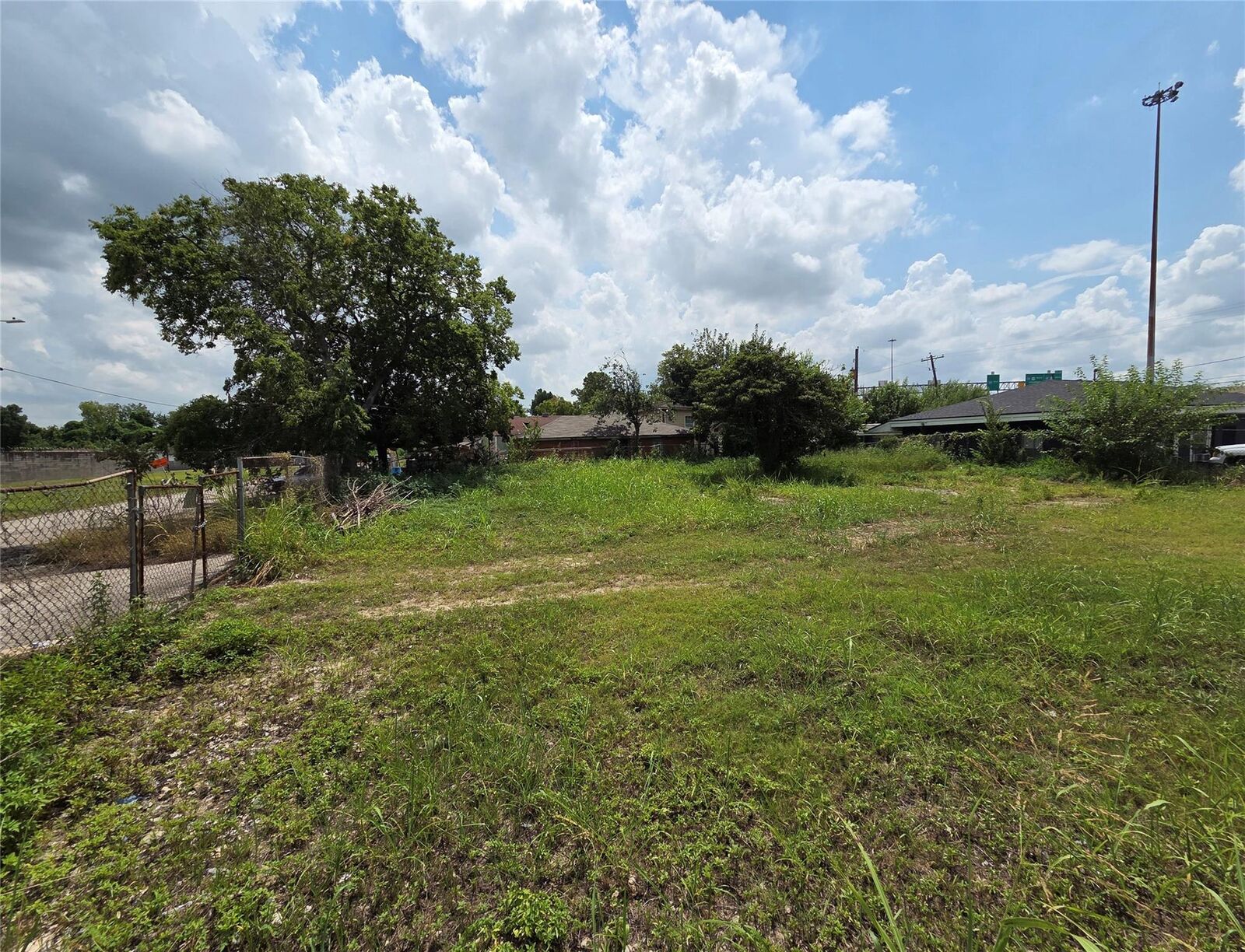 Property Photo:  5514 Jensen Drive  TX 77026 