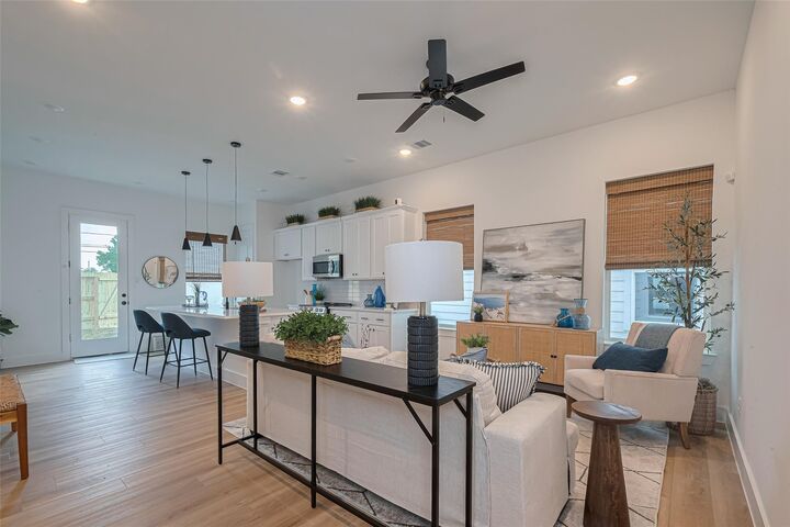 Property Photo: 2120 Creston Drive A/B TX 77026