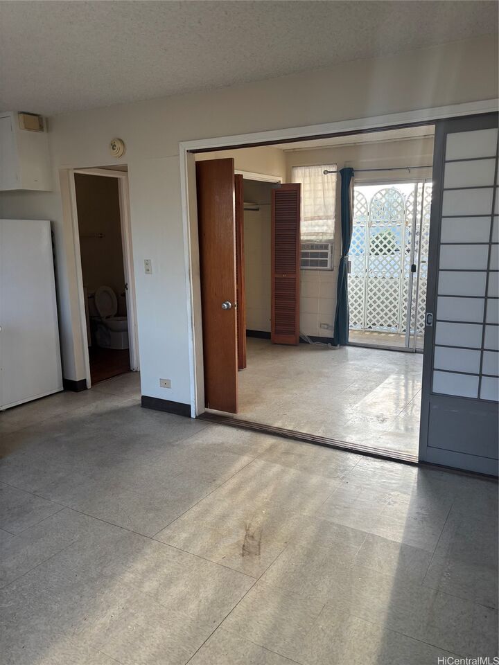Property Photo: 1409 Kinau Streets 5 HI 96814