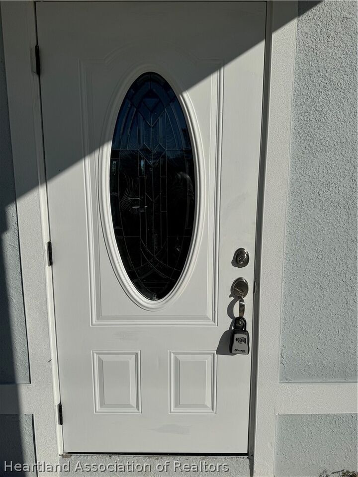 Property Photo: 1408 Bittersweet Street FL 33852