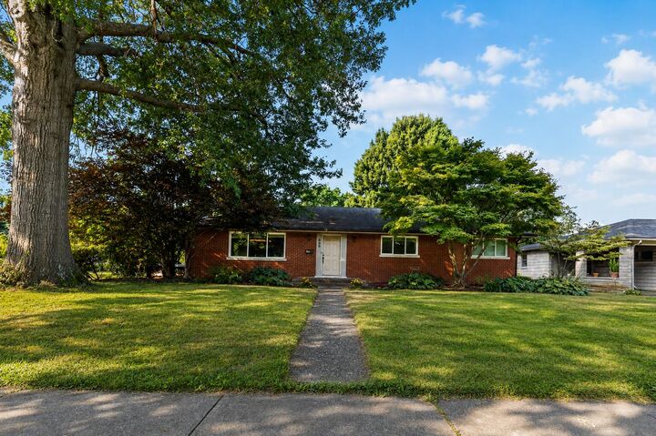 Property Photo: 820 Celia Lane KY 40504