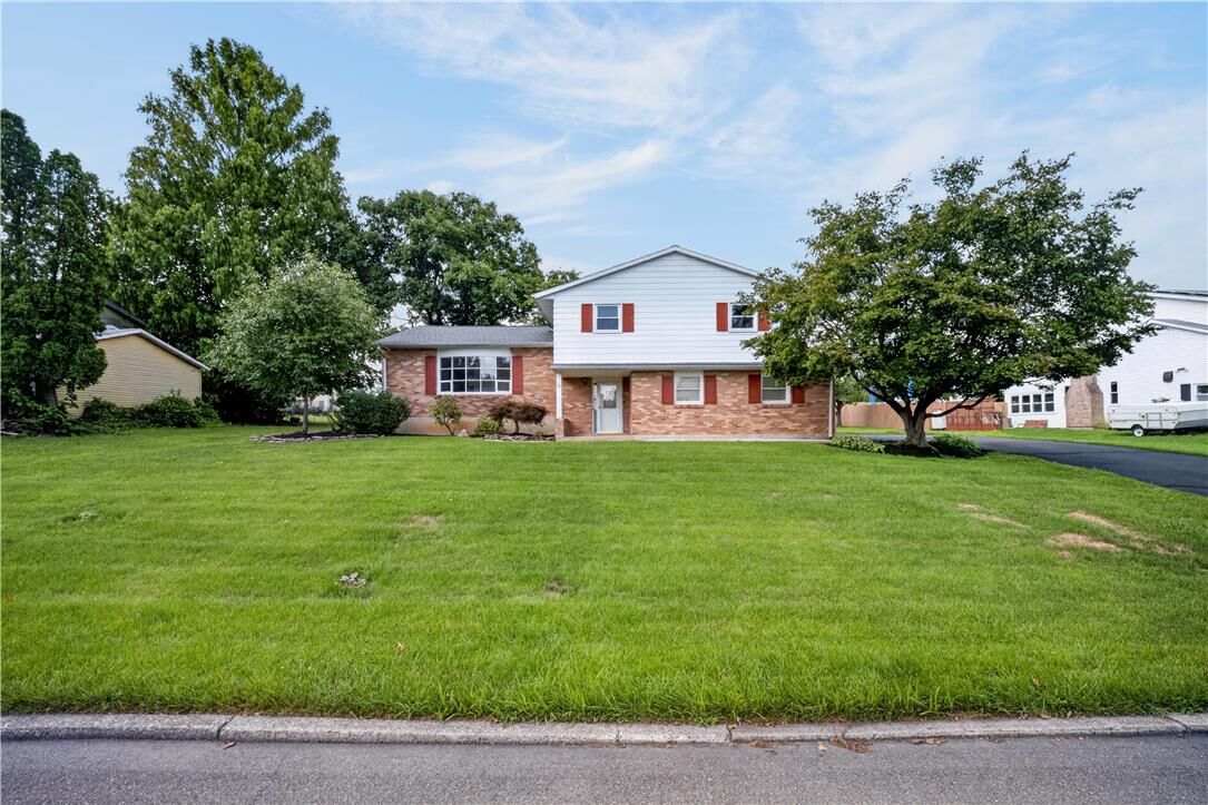 Property Photo: 1160 Brentwood Avenue PA 18017