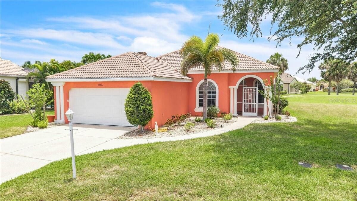 Property Photo:  10316 Arrowhead Drive  FL 33955 