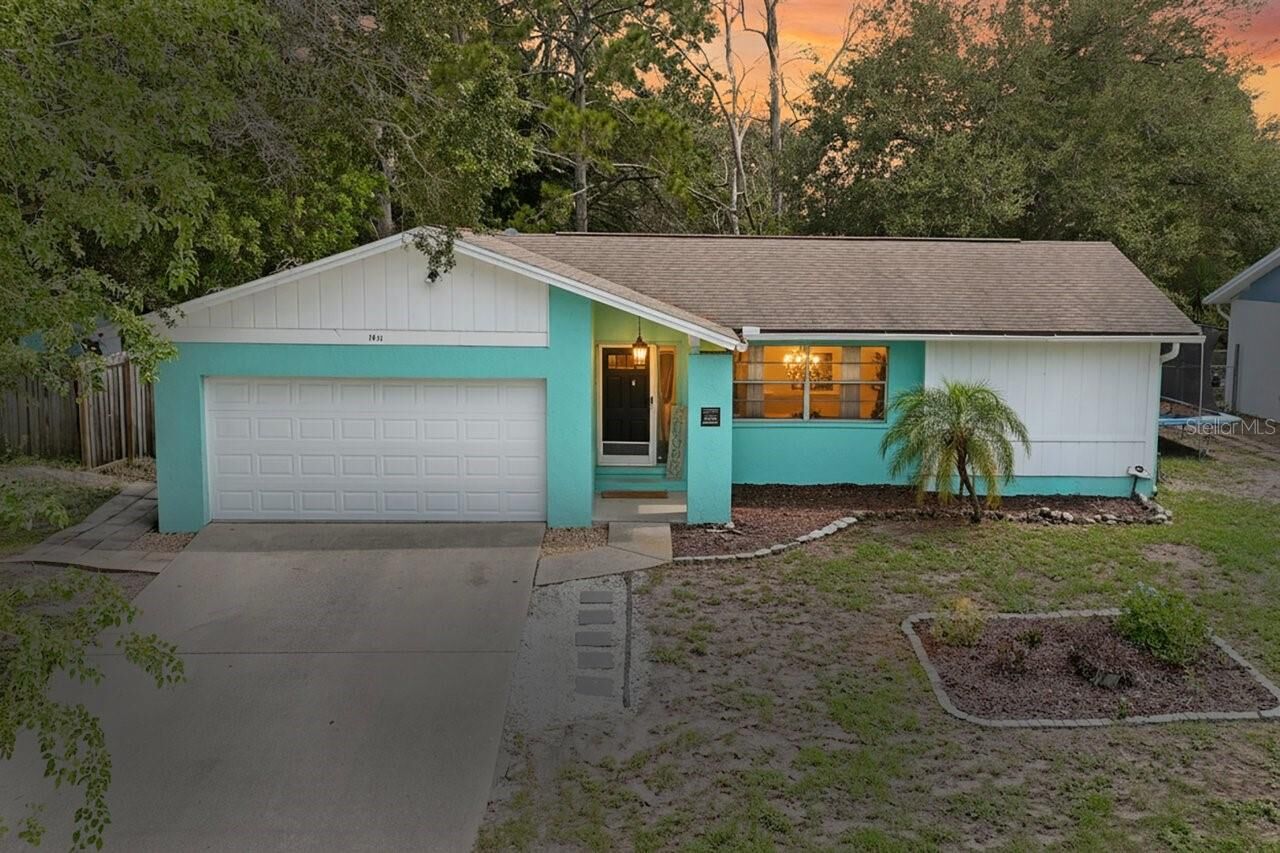 Property Photo:  1211 Crossbow Lane  FL 34689 