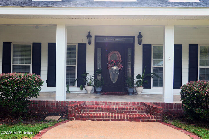 Property Photo: 2230 Wildwood Drive MS 39073