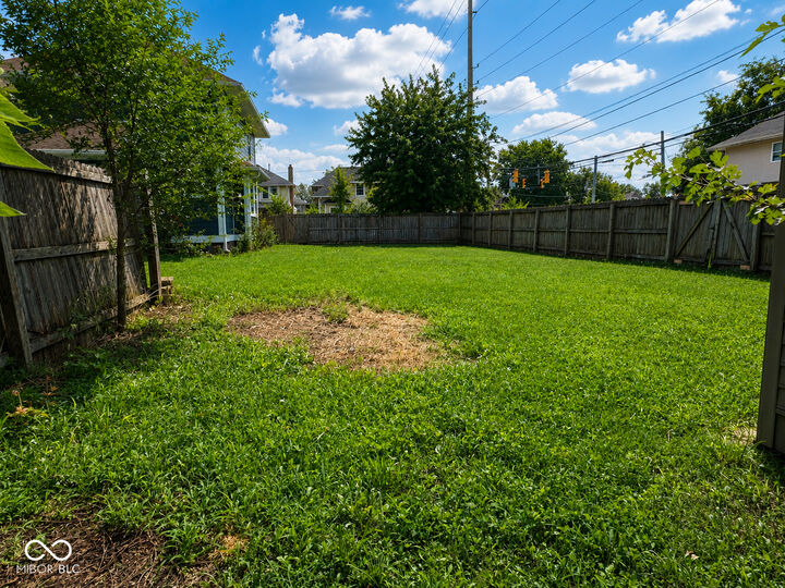 Property Photo: 520 E 30th Street IN 46205