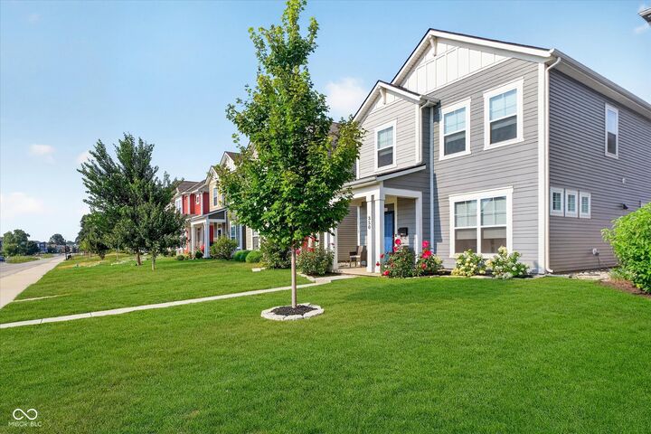 Property Photo: 350 Steeples Boulevard IN 46222