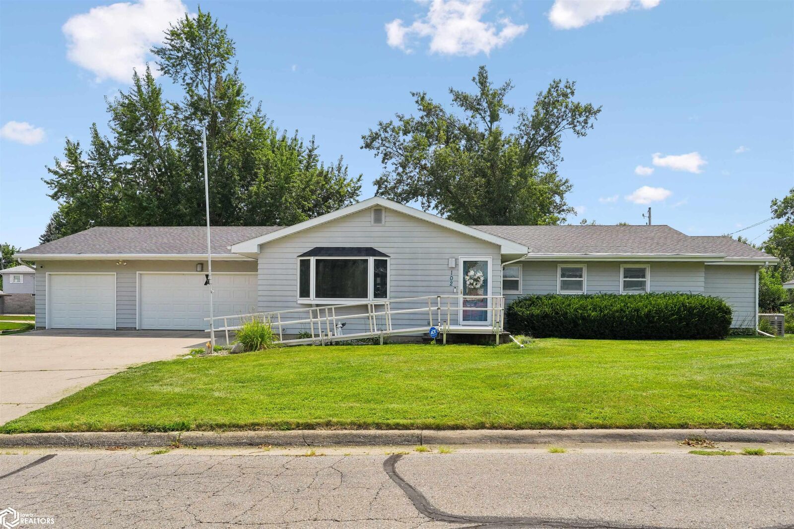 Property Photo: 102 Columbus Drive IA 50158