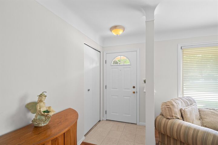 Property Photo: 30906 Roycroft Street MI 48154-3214
