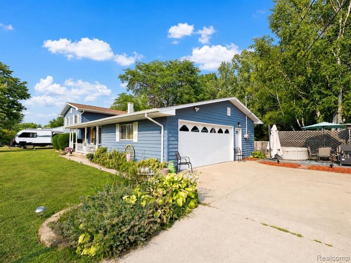 Property Photo: 5197 Capri Lane MI 48507 4005
