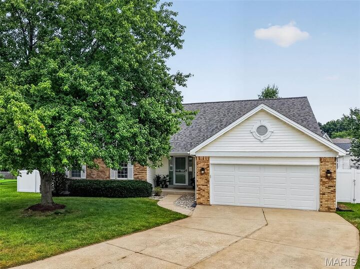 Property Photo:  8 Lewis Court  MO 63376 