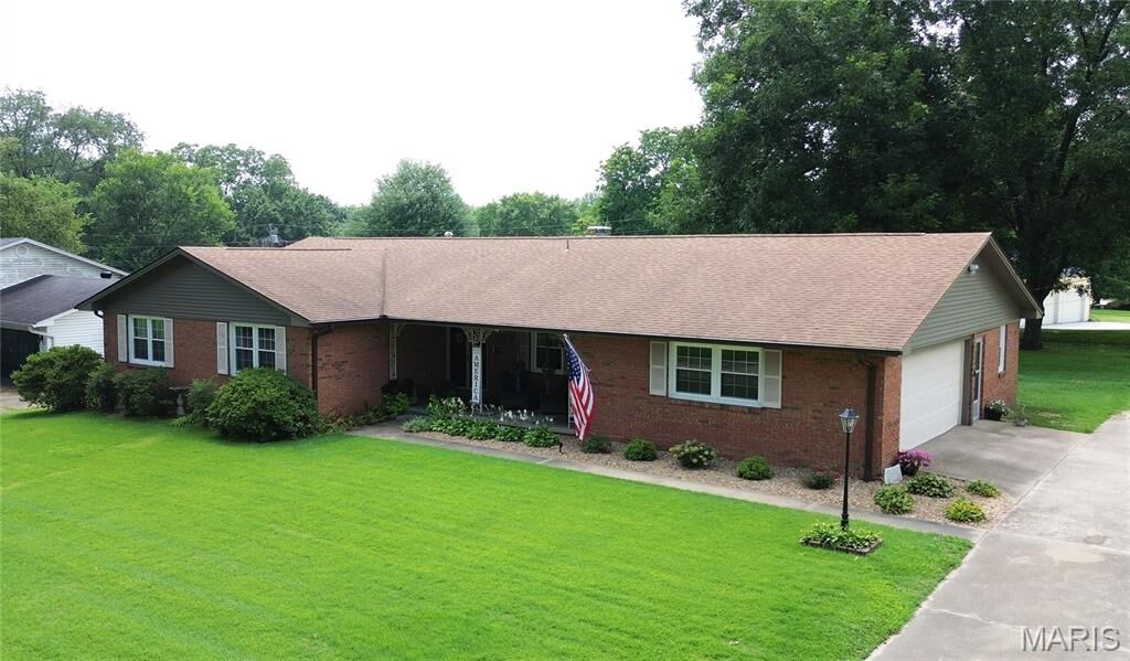 Property Photo:  1229 Fairlane Drive  MO 63701 
