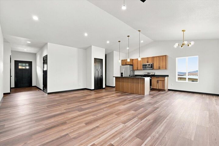 Property Photo: 702 S 31st Street SD 57783