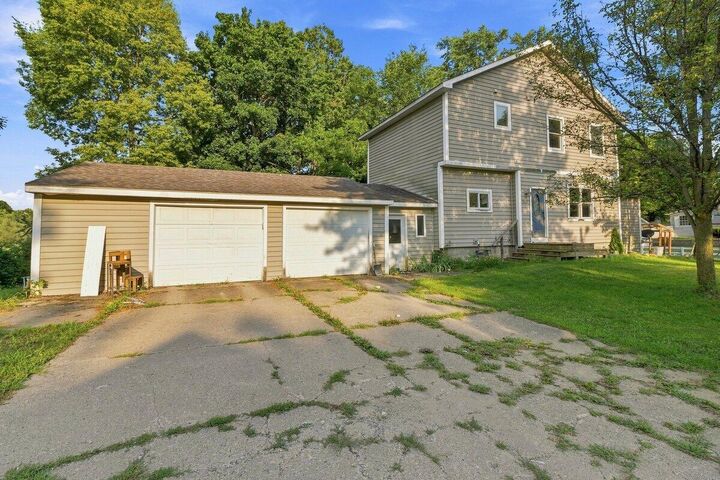 Property Photo: 520 N Queen Street MI 49073