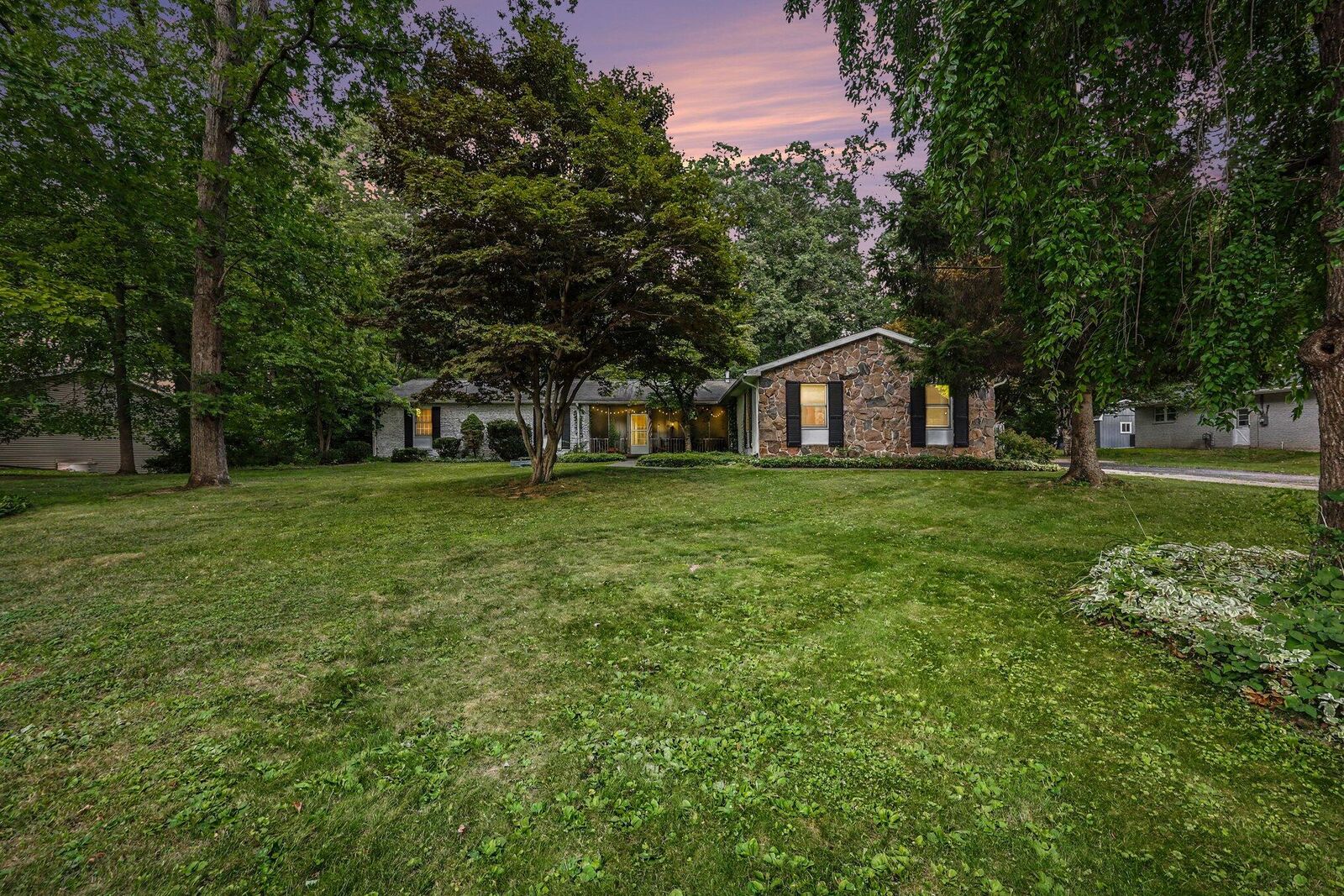 Property Photo:  215 Wickenham Drive  MI 49283 