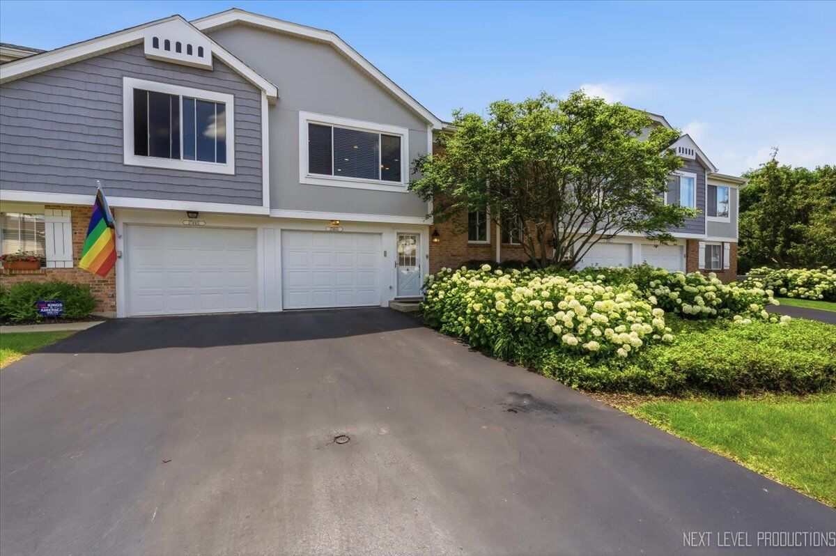 Property Photo:  27W403 Melrose Lane  IL 60190 