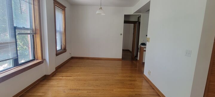 Property Photo:  3420 N Paulina Street 2W  IL 60657 