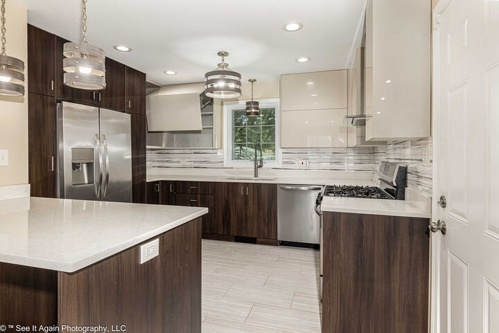 Property Photo:  10007 S Kolin Avenue  IL 60453 