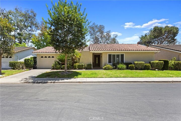 Property Photo:  28162 Via Herrera  CA 92692 