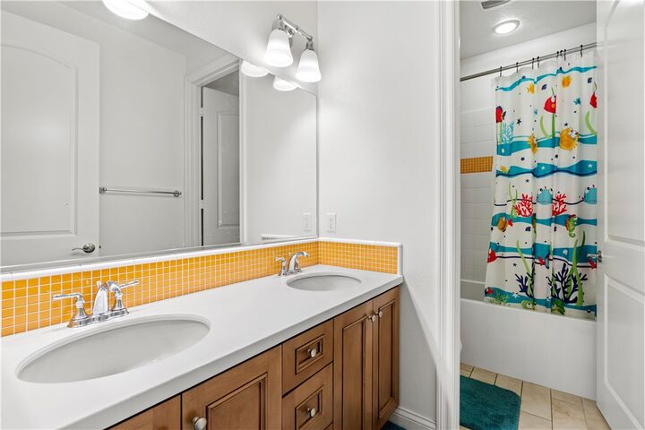 Property Photo:  109 Sabiosa  CA 92618 