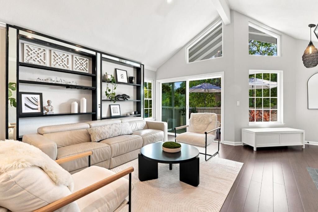 Property Photo:  1785 Vista Del Sol  CA 94404 