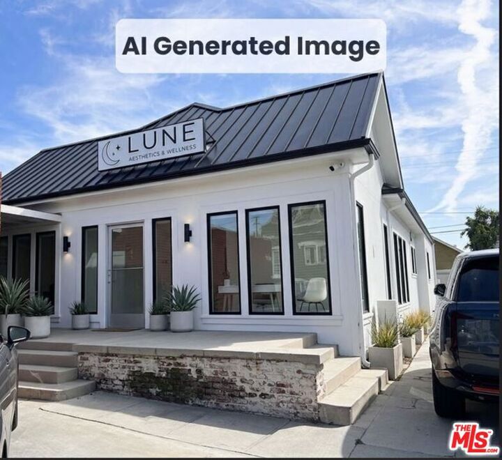 Property Photo:  220 N Oxford Avenue  CA 90004 