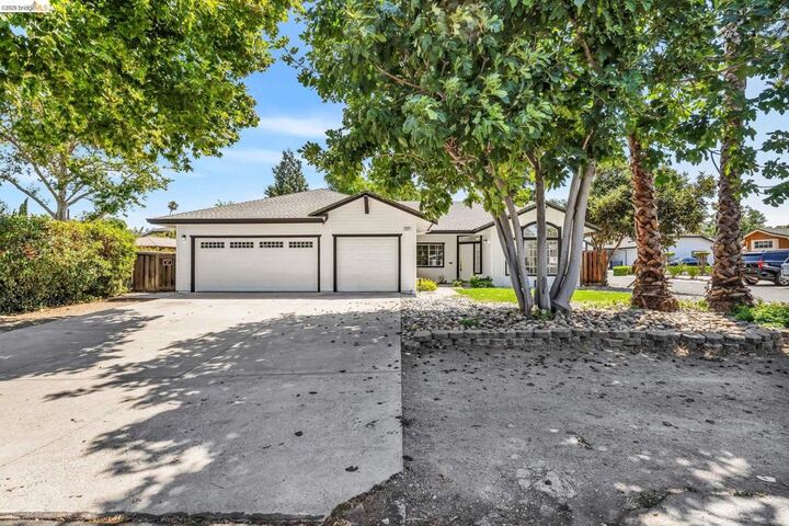 Property Photo: 3427 Sanford Street CA 94520-9999