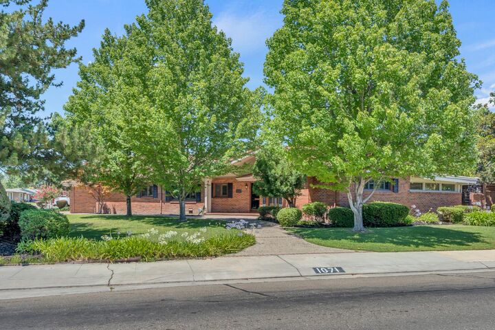 Property Photo:  1071 W Monterey Avenue  CA 95204 
