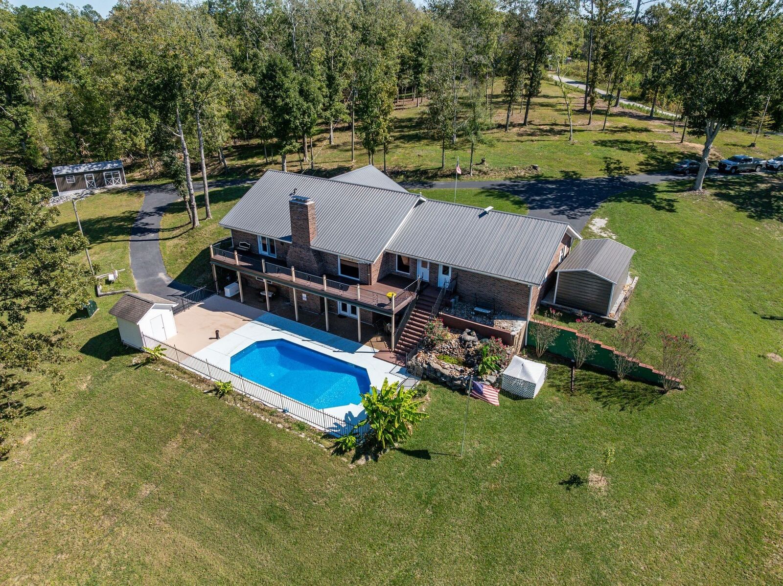 Property Photo:  2743 Mouse Tail Rd  TN 38363 