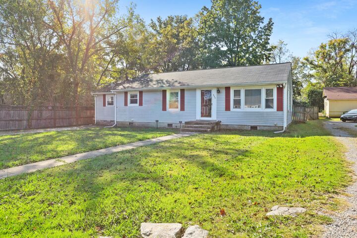 Property Photo: 604 Pennsylvania Anx TN 37087