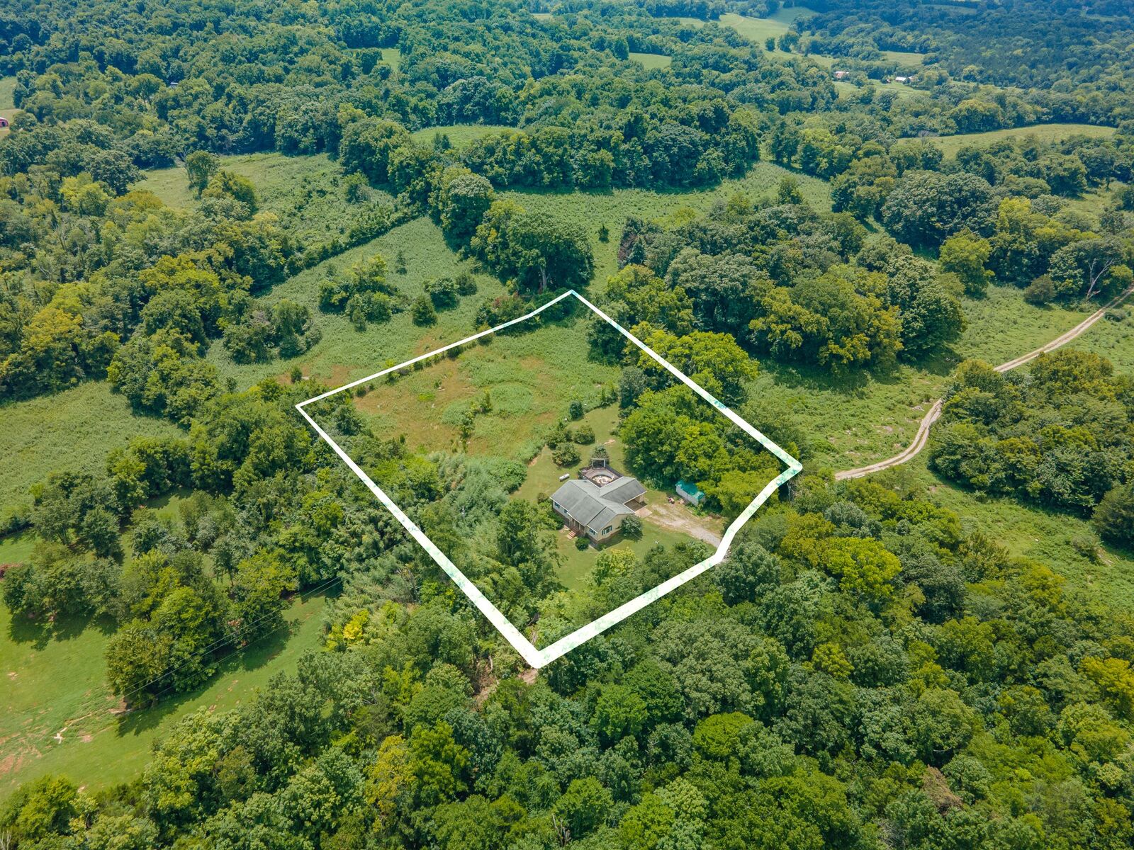 Property Photo:  1531 Springplace Rd W  TN 37091 