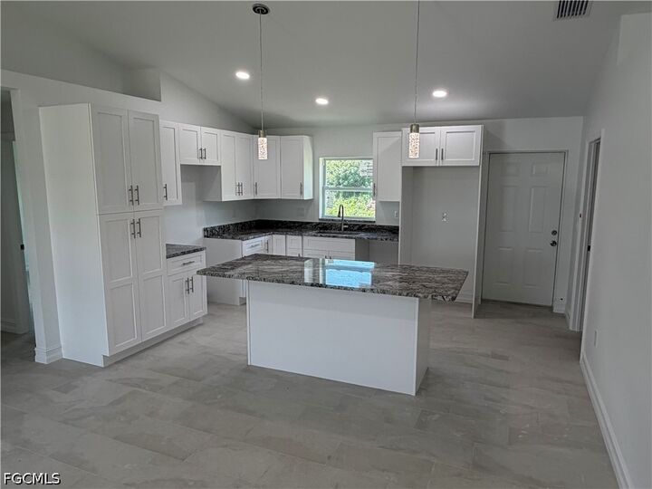 Property Photo:  105 Concord Loop  FL 33935 