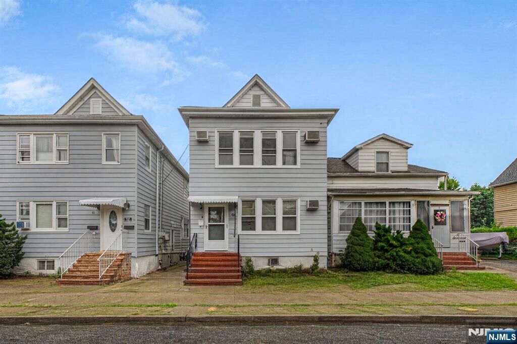 Property Photo:  15 Tuttle Street 2  NJ 07057 