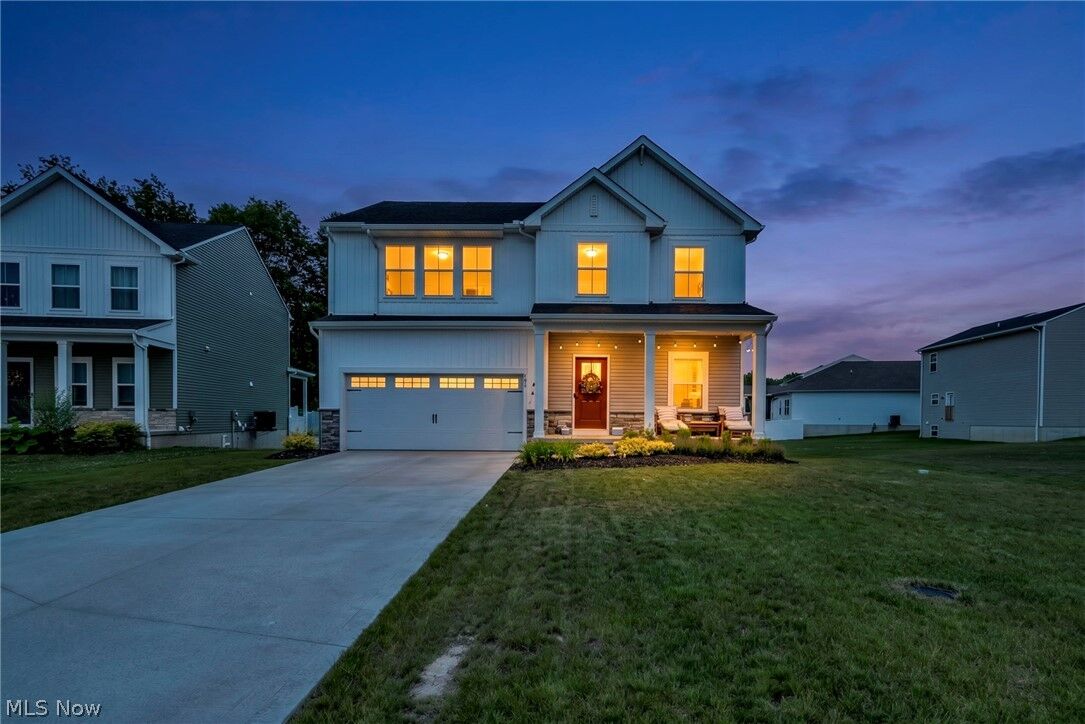 Property Photo:  704 Maple Hollow Court  OH 44035 