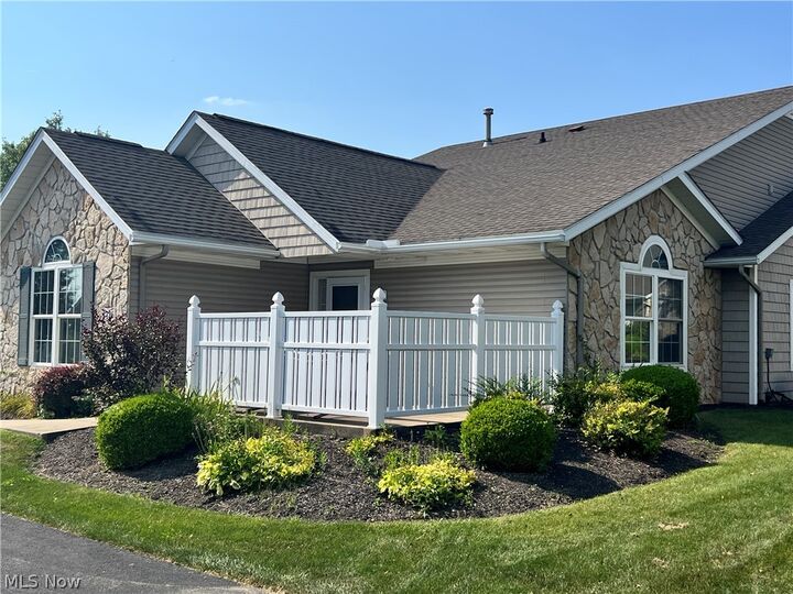 Property Photo:  2447 Wetherington Ln #126 Lane  OH 44691 