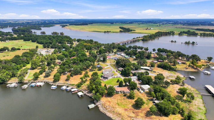 Property Photo:  46 Bluff Road  OK 74330 