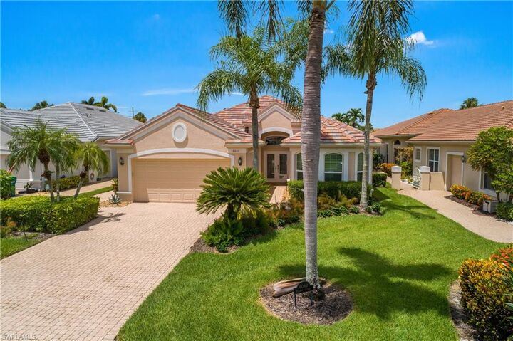 Property Photo:  6099 Fairway Ct  FL 34110 